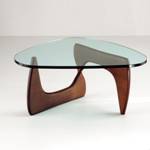 The Coffee Table is one of the most famous design furniture designs by Isamu Noguchi. Other Bauhaus furniture or design classics are the Noguchi Table and the Freeform Sofa.