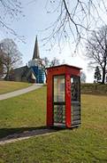 http://upload.wikimedia.org/wikipedia/commons/thumb/a/a7/Vernet_telefonkiosk-Danmarksgata_4_A_Krysset_Opplandsgata_-V%C3%A5lerenga_kirke.jpg/170px-Vernet_telefonkiosk-Danmarksgata_4_A_Krysset_Opplandsgata_-V%C3%A5lerenga_kirke.jpg